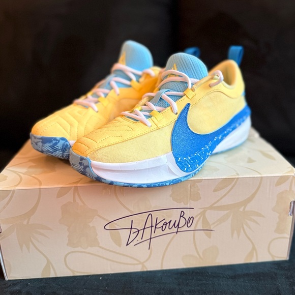 Shoes - Nike Giannis Freak 5 - Air Zoom - Like New - 6.5Y/39EU/8 women’s/6.5 men’s